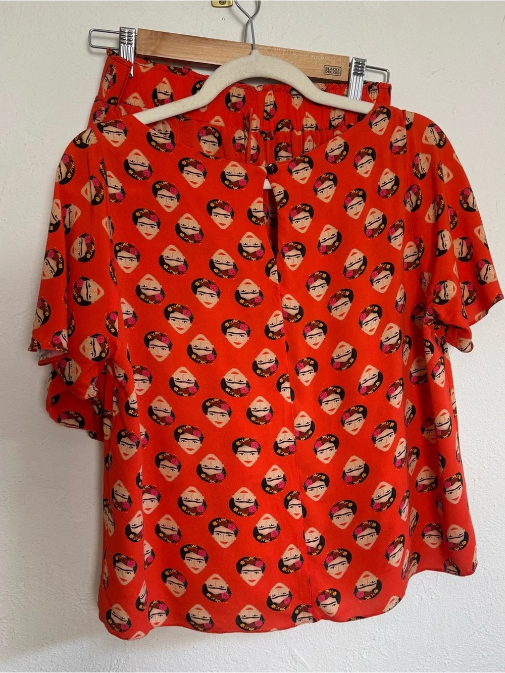 Miallegra‎ Frida Kahlo Lightweight Pajama Set - Picture 9 of 12